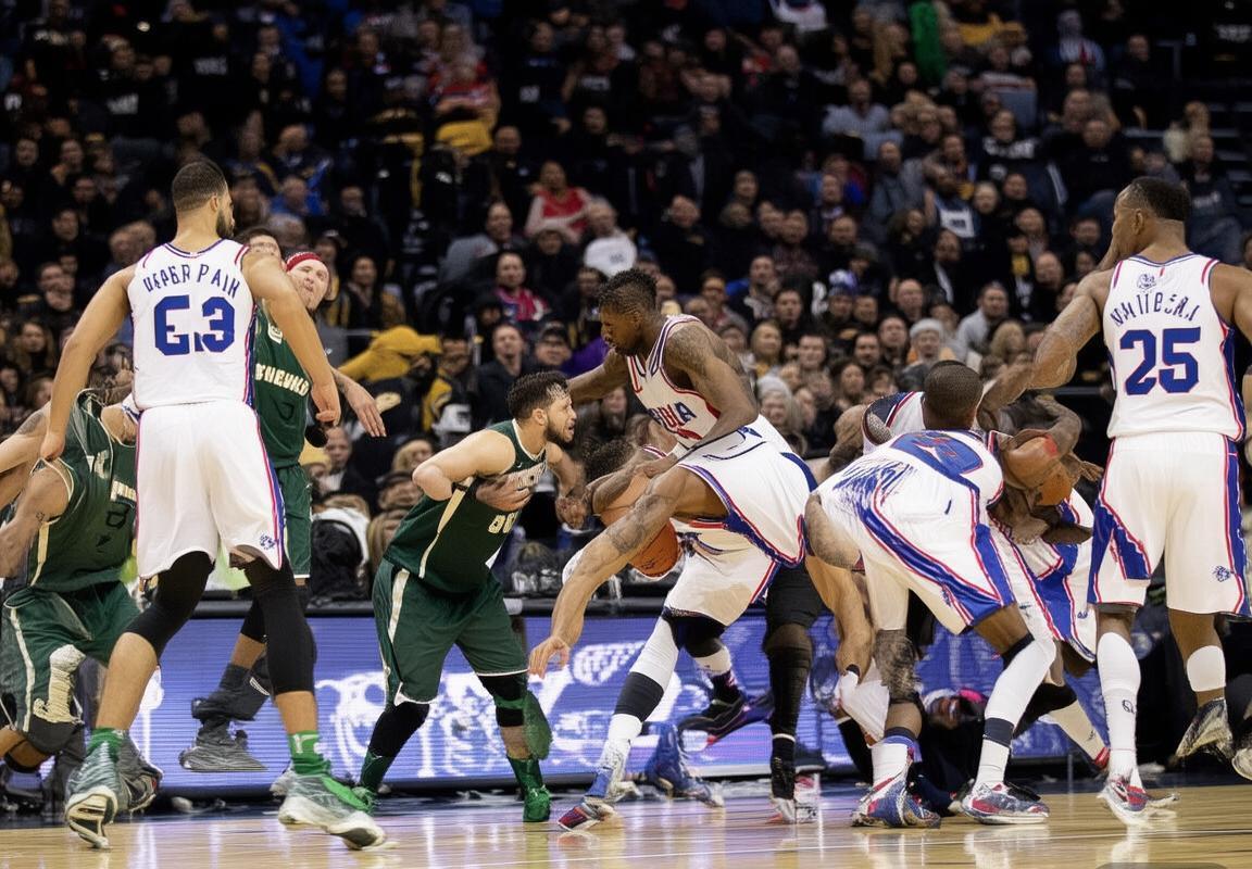 76人vs雄鹿：东部冠军巅峰对决前瞻(图2)